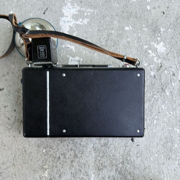 Polaroid automatic 240 land camera - Picture 3 of 6